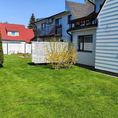 Aisa Guesthouse Пярну Экстерьер фото