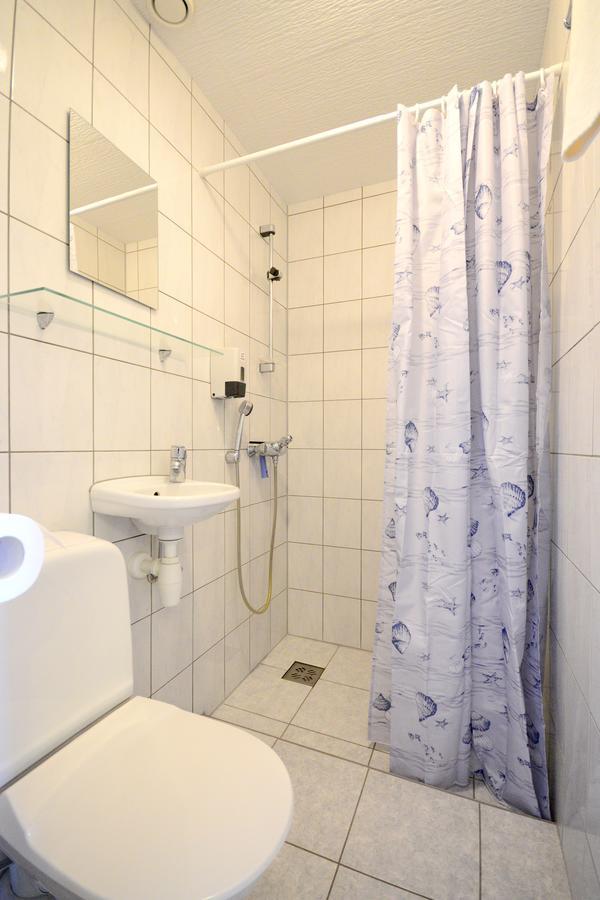 Aisa Guesthouse Пярну Экстерьер фото
